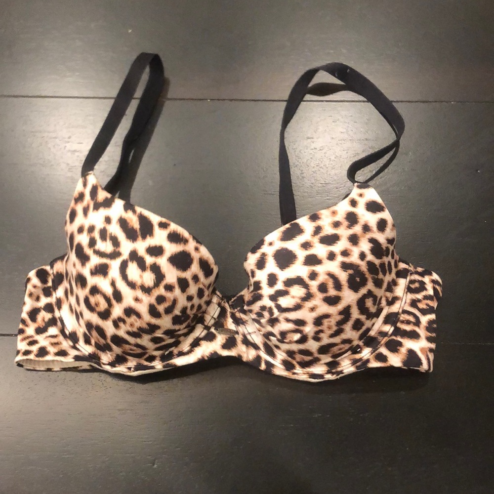 32B Victoria Secret Leopard Bra